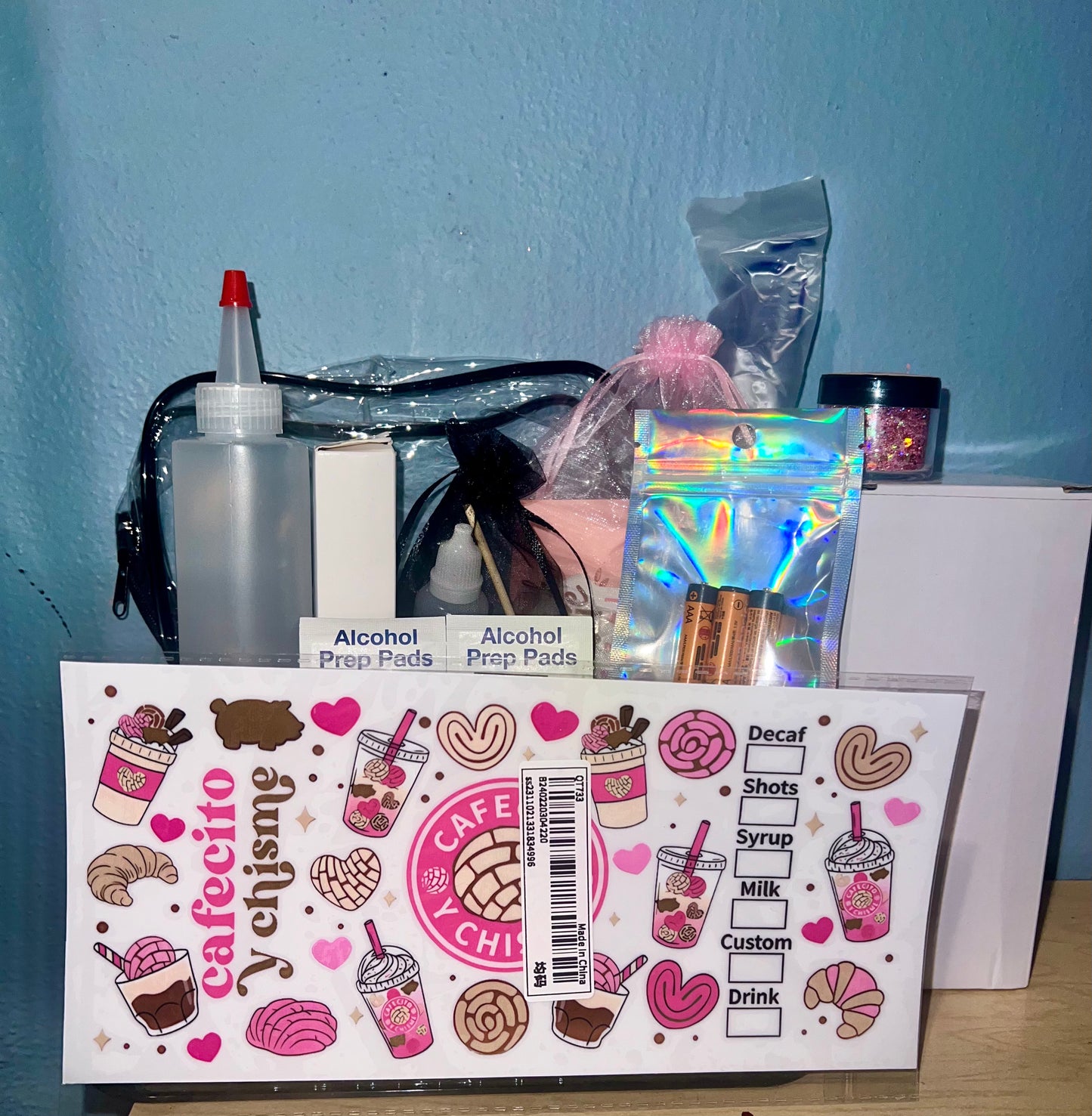 Pink Cafecito and Chisme Snowglobe Kit